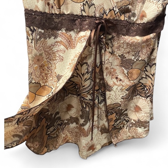 Y2K Agenda Empire Waist with Front Tie & Split Center Size M - Picture 3 of 5